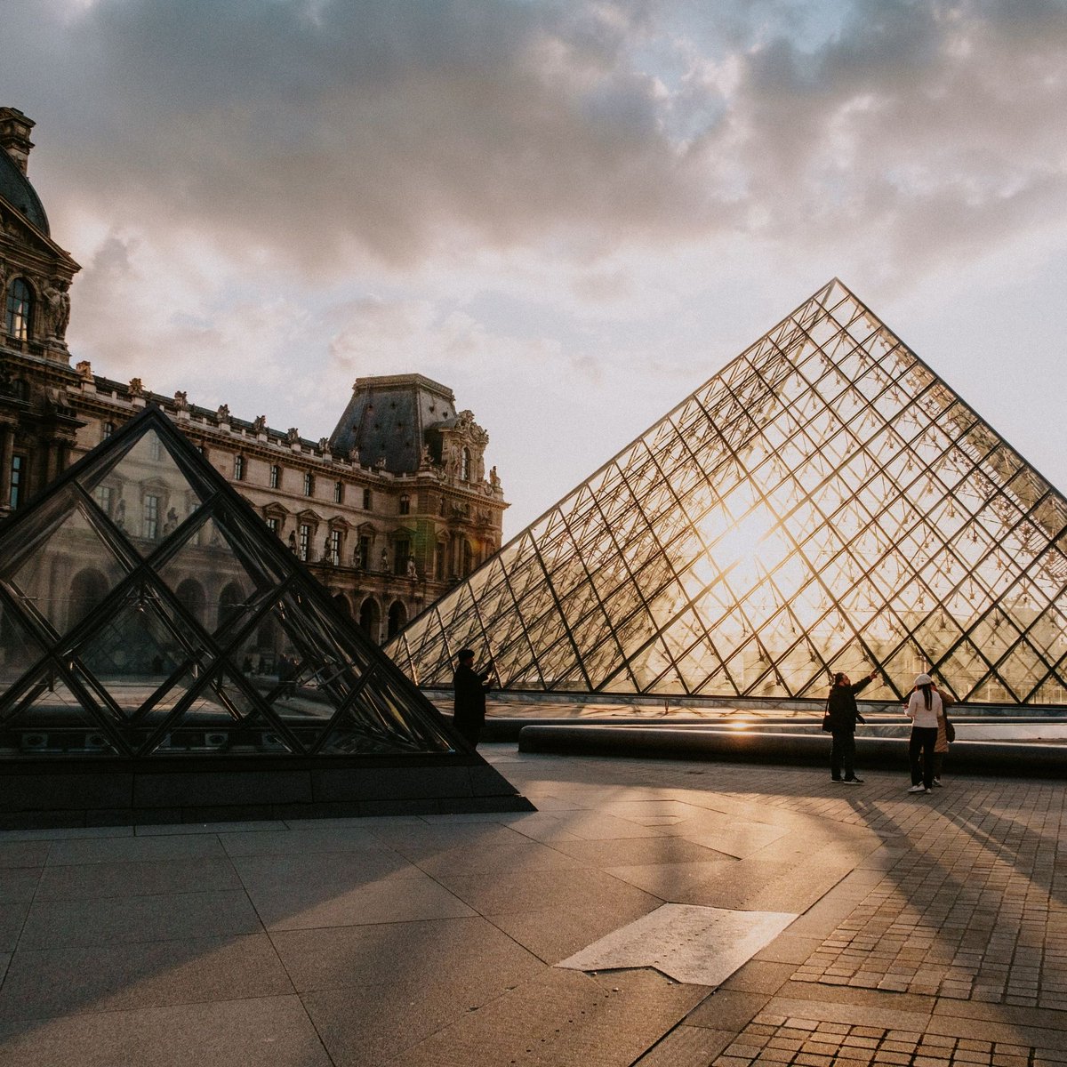 RealAdventures's tweet image. People call Paris “the City of Love” because of the romantic atmosphere it exudes.
Book your trip to Paris here: realadventures.com/g7155_paris-fr…
#paris #france #love #photography #travel #style #parisjetaime #parisfrance #music #like #parisianstyle #architecture #photo #follow #beauty