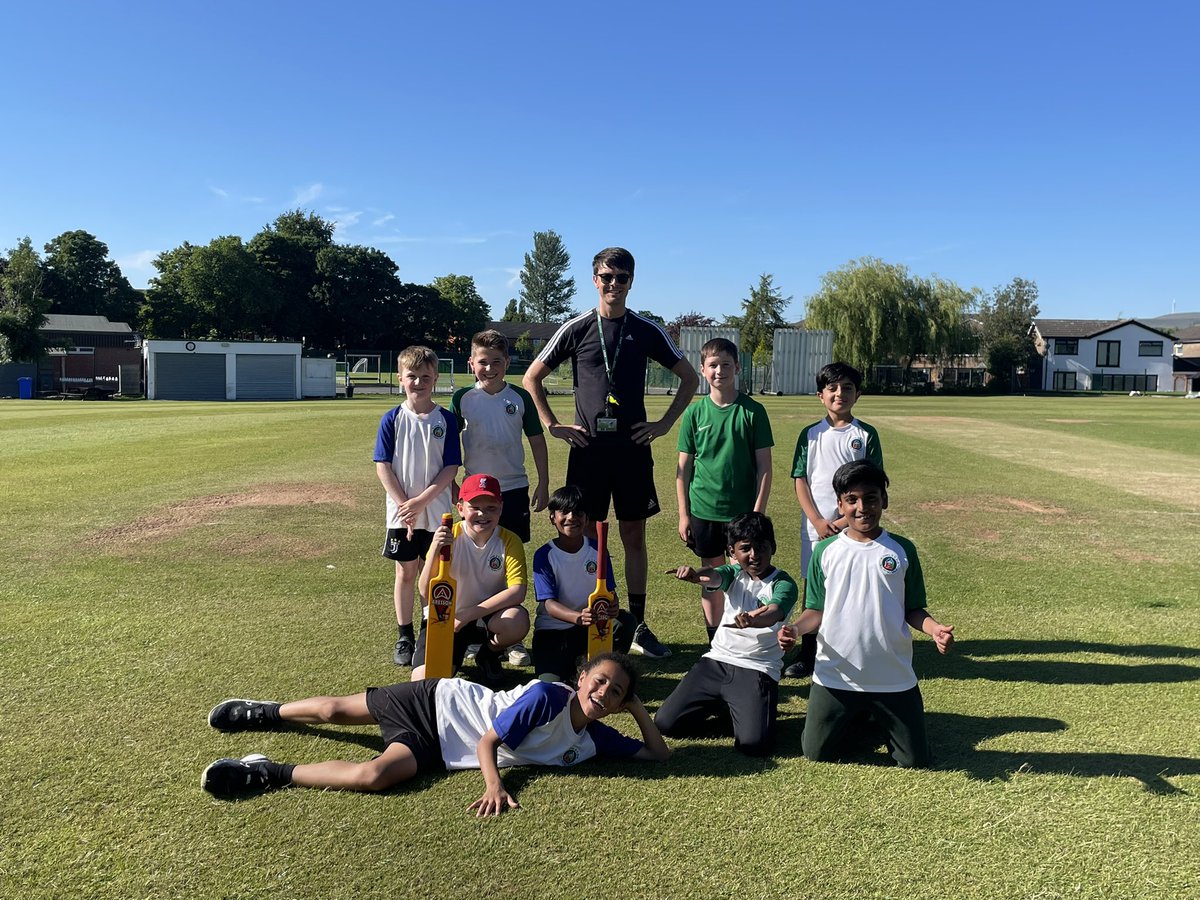 MrHoldenL's tweet photo. A successful night for our cricket team - through to the final after a brilliant win against Bury Grammar. 
Well done lads 🏏#sjsbPE @StJosephStBede https://t.co/quO2sWLzdT