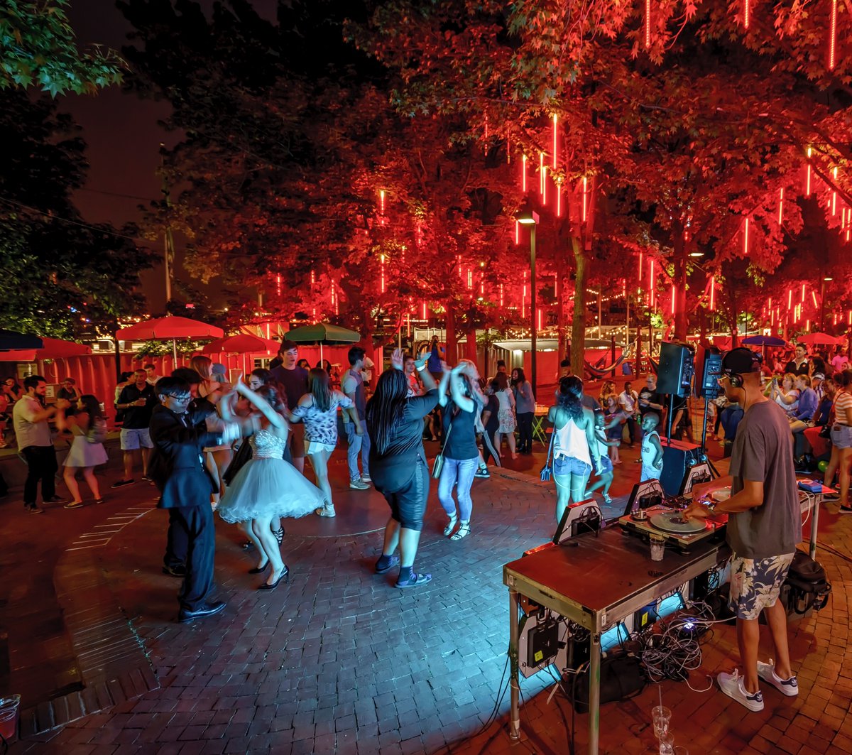 #ArriveattheWaterfront this weekend for the After Work Session at #SSHP this Friday hosted by Shekinah B. of <a href="/TheWCE/">Shekhinah B.</a> from 6:30-9:30pm. Make your way back down to shop unique gifts at this week’s Makers Market on Saturday from 12pm to 5pm. bit.ly/3Pwsa3G