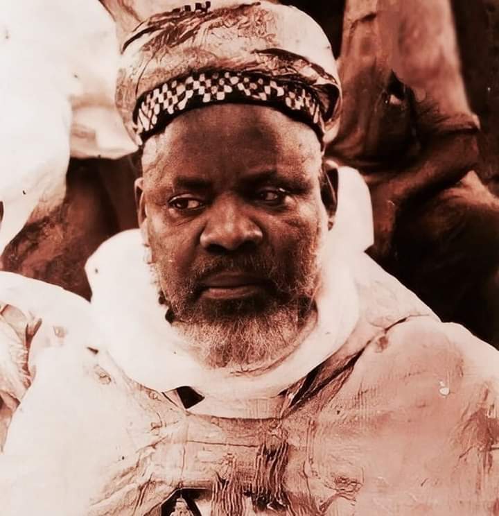 MawlidSufi's tweet image. Sufism consists of gnosis, fulfilment of the (religious) obligations, and self-denial. Whoever misses out on even a single one of these three only makes empty claims and is doomed, without any hope for salvation.

- Shaykh Ibrahim Niasse (May Allah be pleased with him)