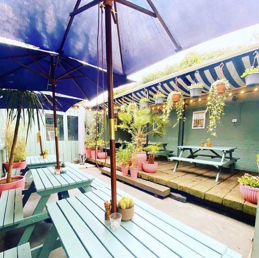 Our sunny beer garden is the perfect spot in this gorgeous weather 😎🍺🪴💕
Open from 4pm Monday to Friday - the perfect pit spot for a quick 🍹 on your way home from work 🙌🏽

#londonpub #beergarden #london #summer #hackney