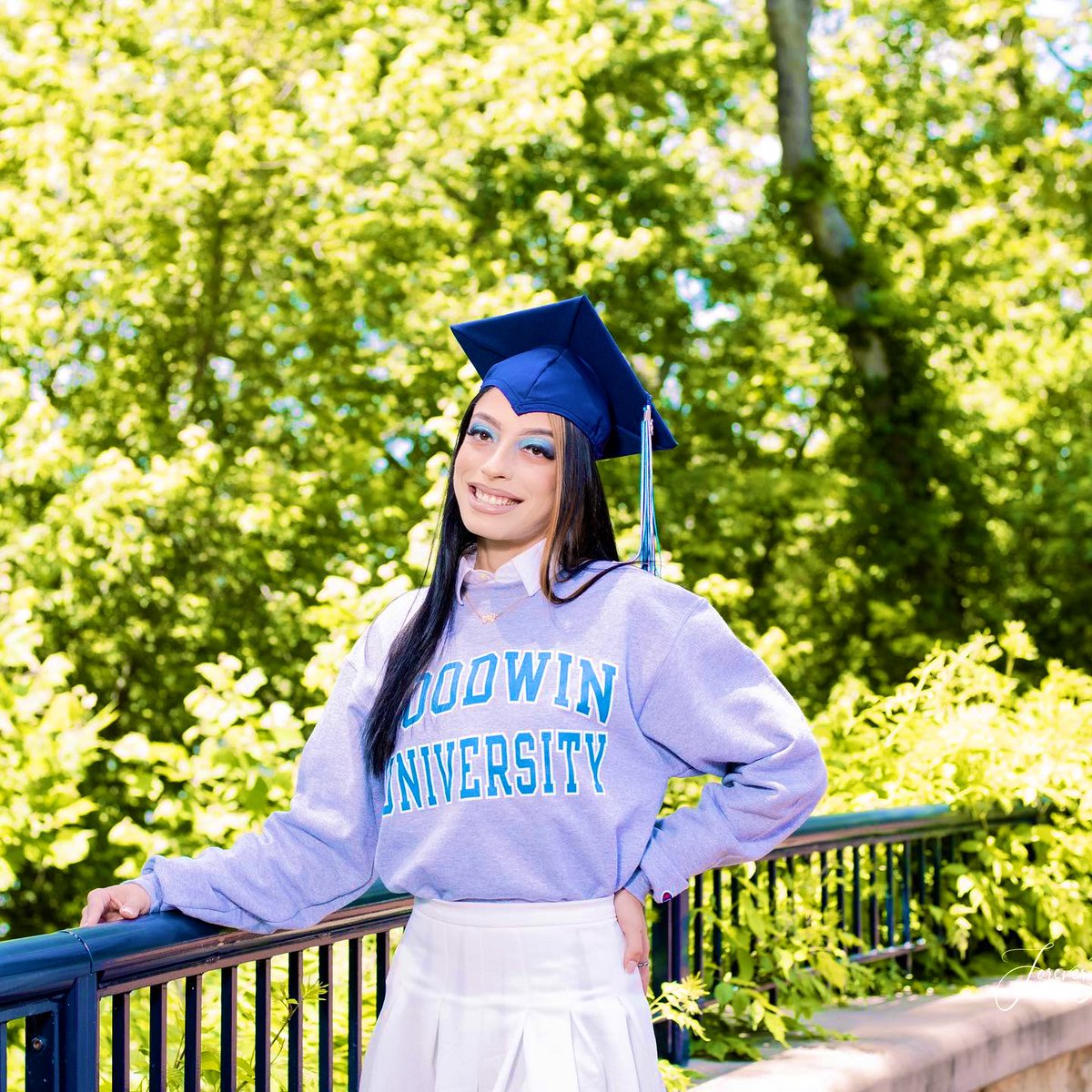 _ilayzaaaa's tweet photo. “I wanna thank me for believing in me, I wanna thank me for doing all this hard work, I wanna thank me for having no days off, and I wanna thank me for never quitting.”
Respectfully, Ilayza L. Galindez, A.S. Health Sciences👩🏻🎓💙 #bsloading #classof22 #firstgen https://t.co/1ZgoE3miAV