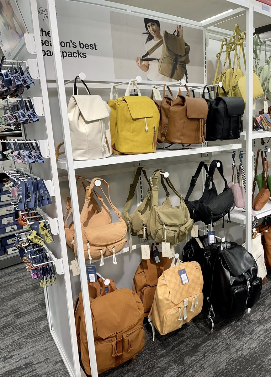 MaySandlin11's tweet photo. Played a bit in Accessories today🎒👜✨ #goturback #backpacks #fannypack #crossbodybag #wallets #buckethat #handbags #update https://t.co/HW0JSuHcYO