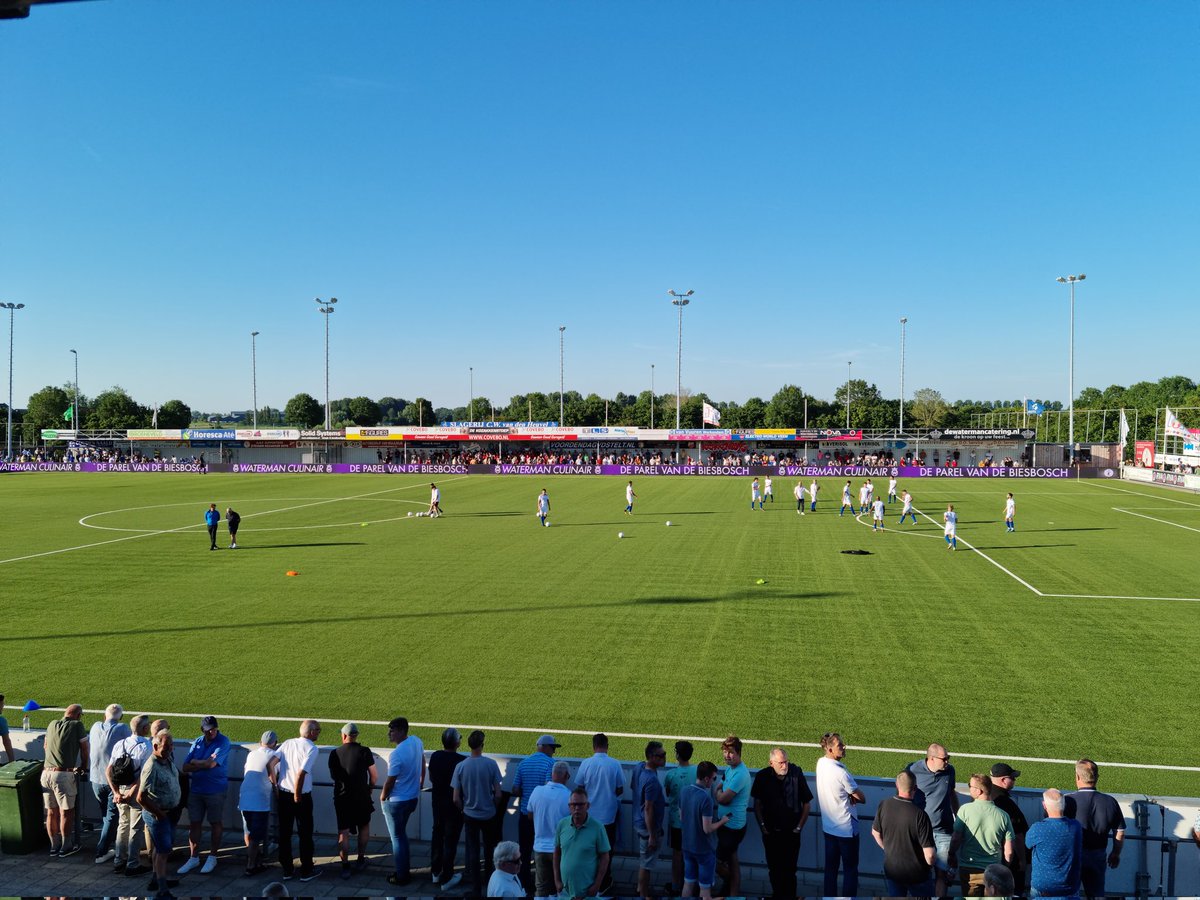 WesleyvanD's tweet photo. Kozakken Boys-GVVV #groundhopping #tweededivisie #jacksleague https://t.co/kOUeWseQFC