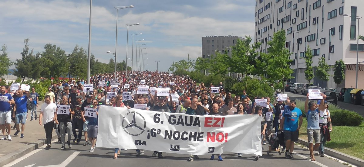 LAB_INDUSTRIA's tweet image. 🌙🌙🌙🌙🌙🌙
6. gaua... etxekoekin edo sudur puntan jartzen zaigunarekin.
La sexta noche...con lxs de casa o con quien nos de la gana.
Mercedesen txantaiarik ez!