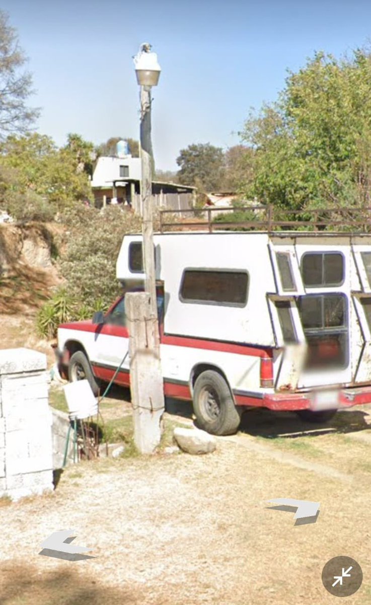 LaHoraMX's tweet photo. #ServicioSocial. Reportan el robo de una camioneta Pick Up, roja con blanco. Si tiene datos que ayuden a su localización, reporte al, 246 218 0044. #RedMx https://t.co/YRYCm4Vedj