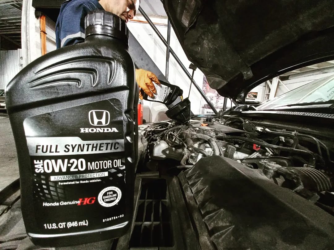 LBMOTORSPARTS's tweet photo. Siempre en movimiento🏁🚘 recuerda cotizar tus mantenciones y repuestos a través de https://t.co/UgkaOF6GuS o nuestro WhatsApp +569 4183 6607 o si quieres agendar con nosotros escríbenos al +569 4809 6490 #hondacivic #honda #lbmotorspartshonda #hondachile #CIVIC https://t.co/BXIoDbsWd2
