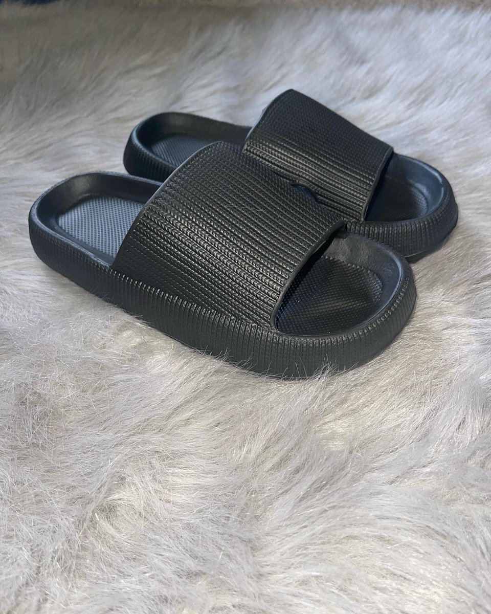 shopwildwest's tweet photo. these cloud slides are a need this summer. your feet will thank you 😘

https://t.co/aA7uEj80Wn https://t.co/BEZI5FE0Z2