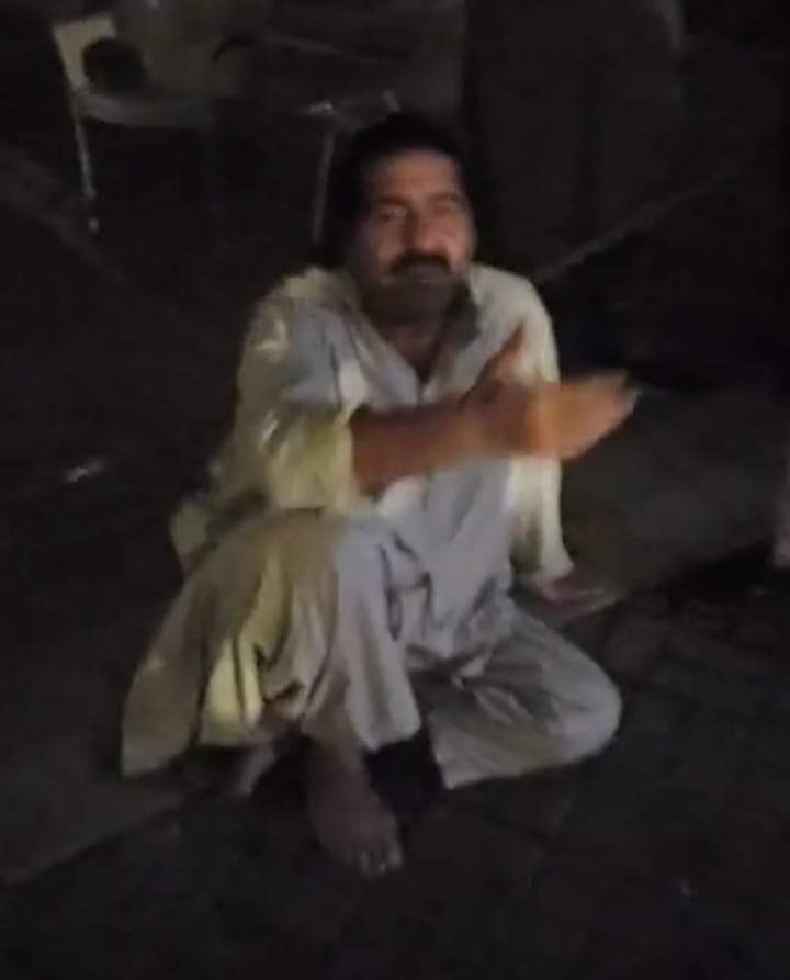 latifwaxirii's tweet photo. Member National assembly of Pakistan and leader of Pashtun Tahafuz Movement Ali Wazir 💔.
#ReleaseAliWazir https://t.co/WRcQf91gQi