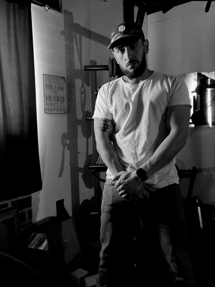 FitwithFranco's tweet photo. BY walking into the dark you are forced to shine and be the light! https://t.co/LPZ3VpLsjj
