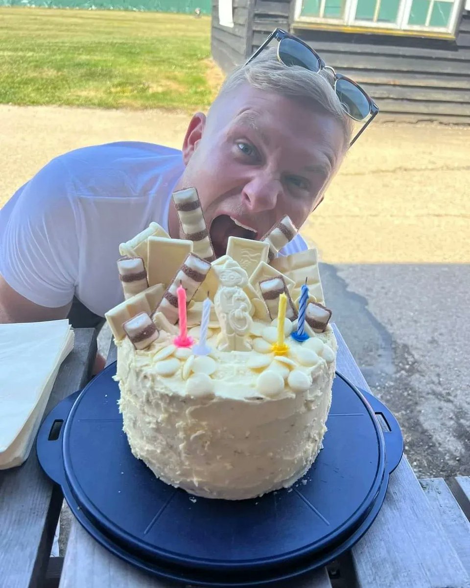 That was an interesting one...
Rough day 1 but a decent performance on day 2!
Not quite a medal, but a few lessons learned.

On the plus side, the Milky Bar Kid's cake turned out great and went down a treat....just before it started to melt!