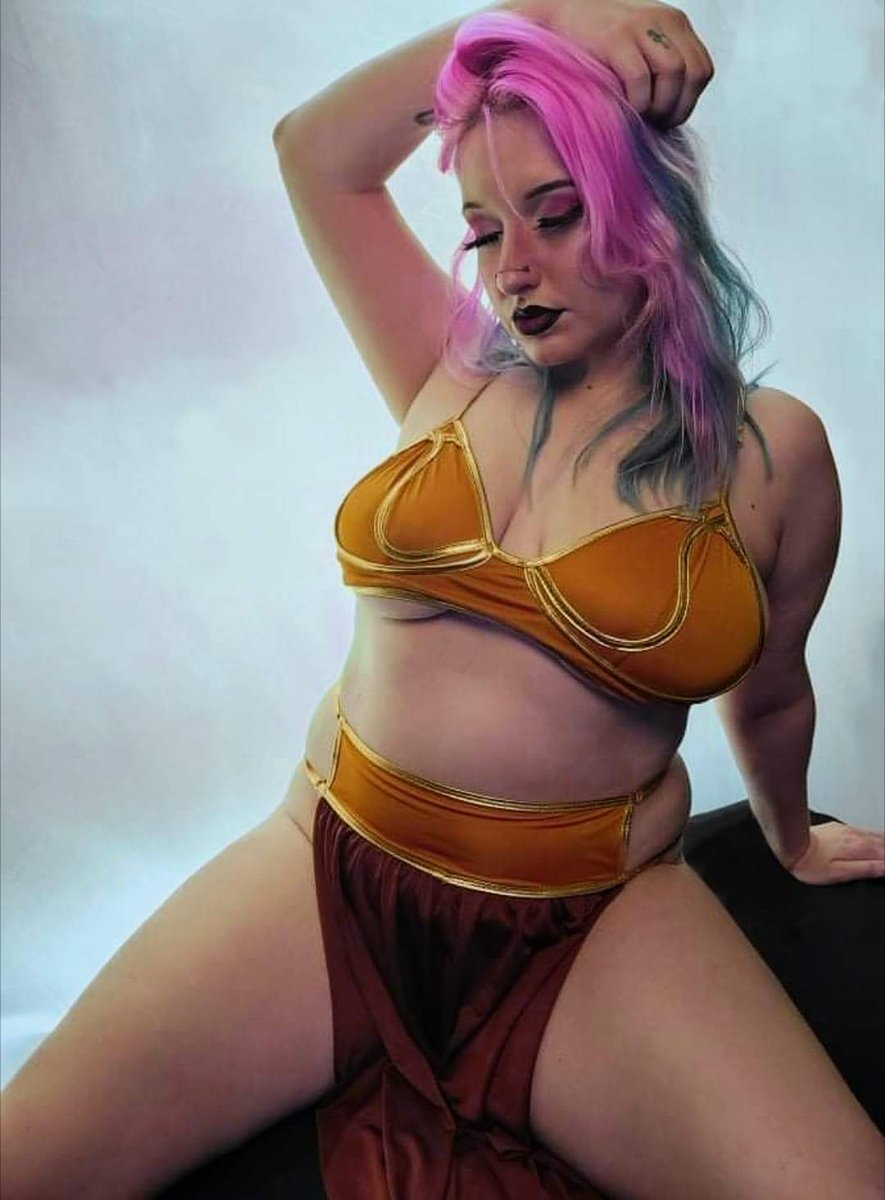 bakethisjake's tweet photo. @theemmamag @lenatheplug @emmatheamateur So hot https://t.co/PkhV0ZZiEw