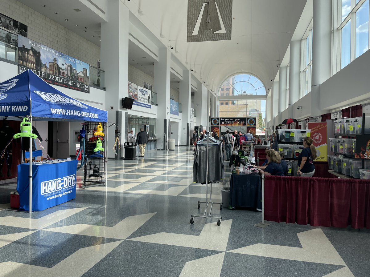 NatGridSafetyJS's tweet photo. Last week, the Upstate Pipeline Stakeholder Engagement was at the New York State Chief's Convention, held at the Oncenter in Syracuse.  Thanks to everyone that stopped by, don't forget to check out our free 1st responder training website @ https://t.co/7cxyhV5ygd https://t.co/Do5OI5lntm