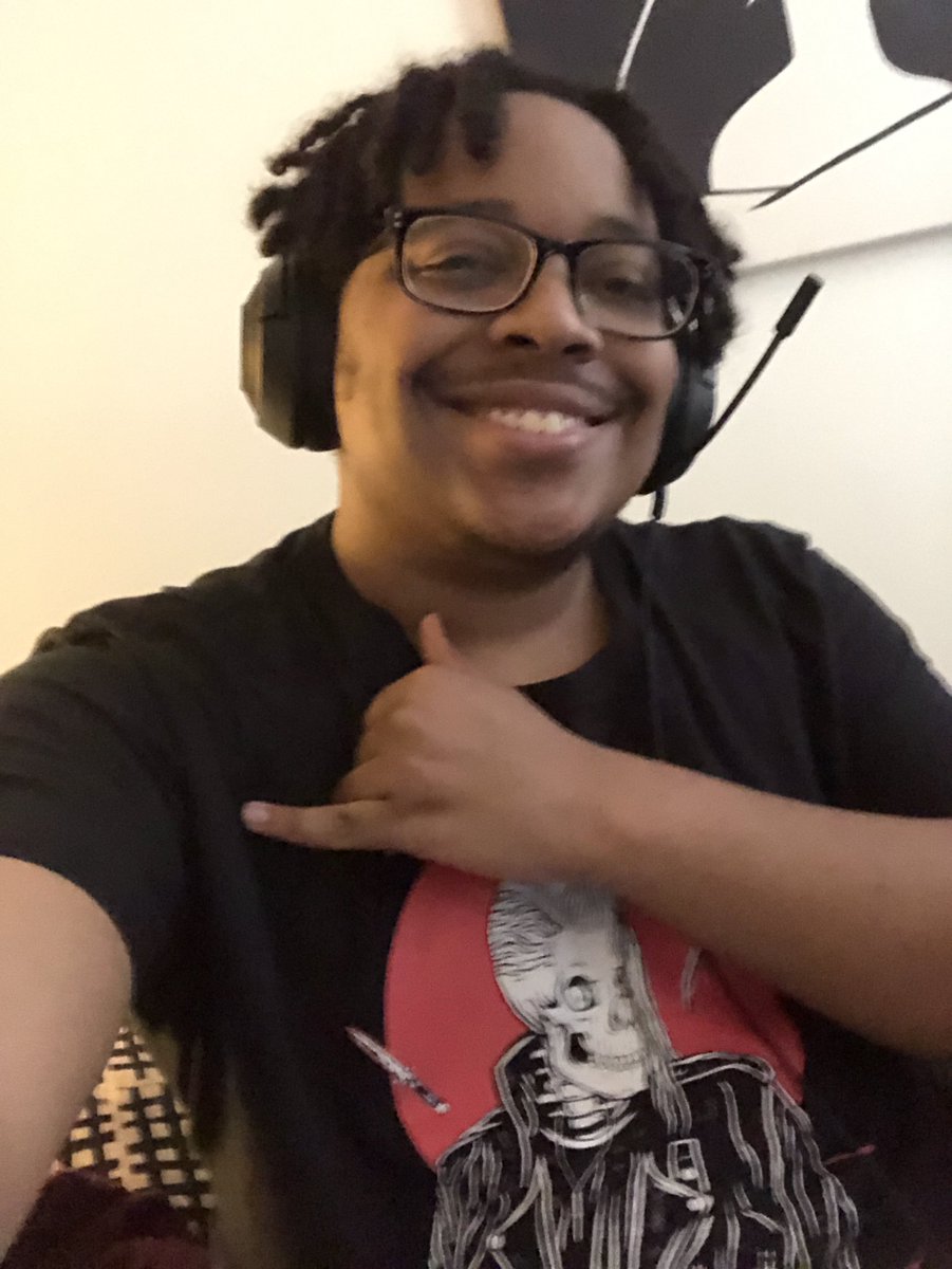 r3admor3's tweet photo. hello we are recording. this is Wild. https://t.co/2YCKA1Q3bE