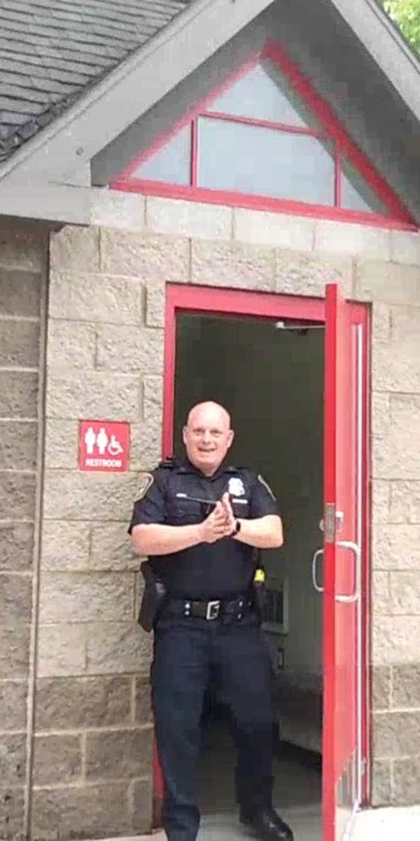 Edges_R_Us's tweet photo. @CarmelPD Officer Tony Lovitt who drives car 132 and loves to try and intimidate citizens for filming him. His department refused to identify him. But we know his name now. https://t.co/DyPar3EuyL