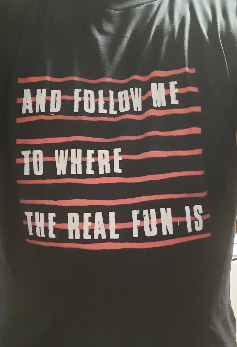 out_cure's tweet photo. Wake up in dark 🖤🖤🖤 #shakedogshake @thecure @curefandoc @curefans @CurenewsA @picturesofcure @TheCureMexico @thecurepl @hispacure @CureUk @cureapinkdream @TheCureForever_ @thecureCZ https://t.co/NtrVqakzTA