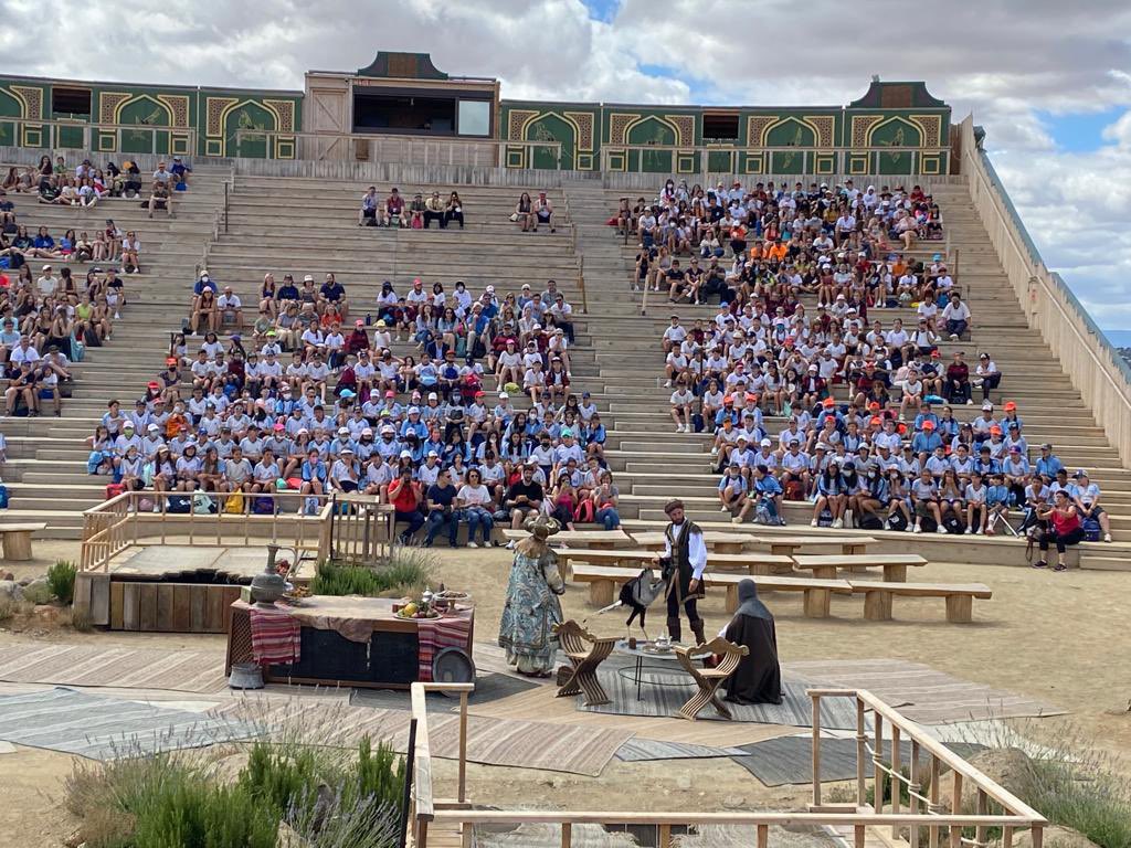 SanJoseTetuan's tweet photo. Nuestros alumnos de ESO visitan Puy du Fou España en su excursión de final de curso.
Lo hemos pasado genial en un espacio lleno de emoción y espectáculo 
#SOMOSTELLISTAS
#ColegioSanJosé 
#acompañandote
#excursionfinaldecurso https://t.co/PQbLr35dz5