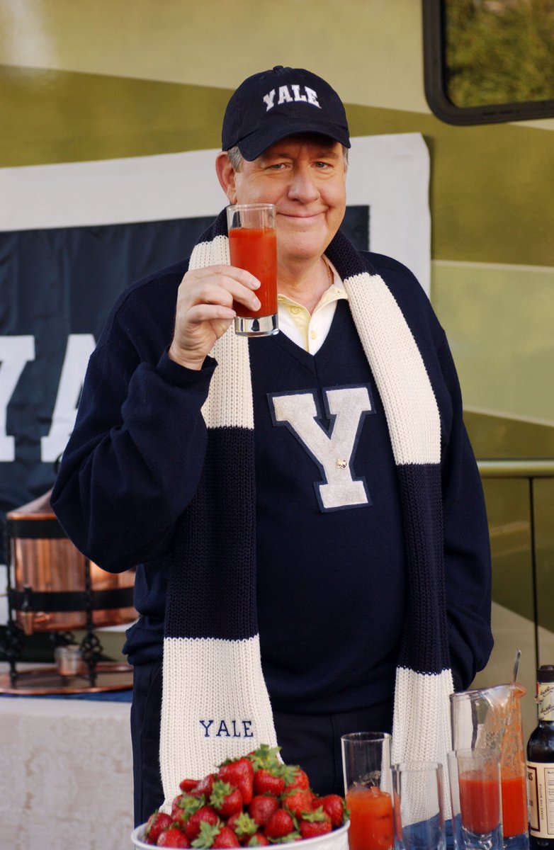 GilmoreGirls's tweet photo. Today we raise a glass to the memory of our very own Edward Hermann. https://t.co/rbrNqA7g5K
