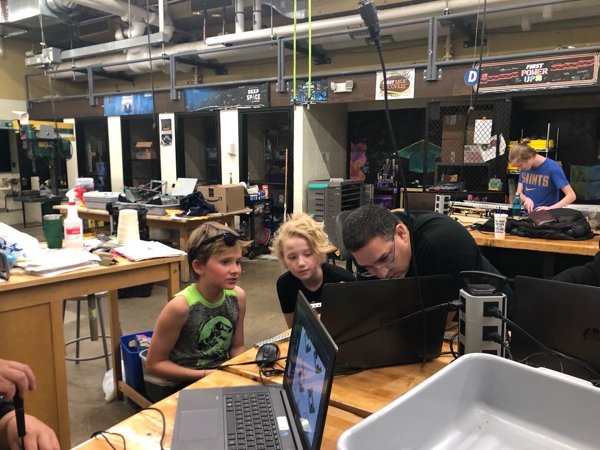 ParkCenterRobot's tweet photo. Introduction to team robotics is underway @PC_Activities @ParkCenterSrHS this week as new members, current members, alumni, and mentors come together to build community and robots! https://t.co/r3n7IKNud1