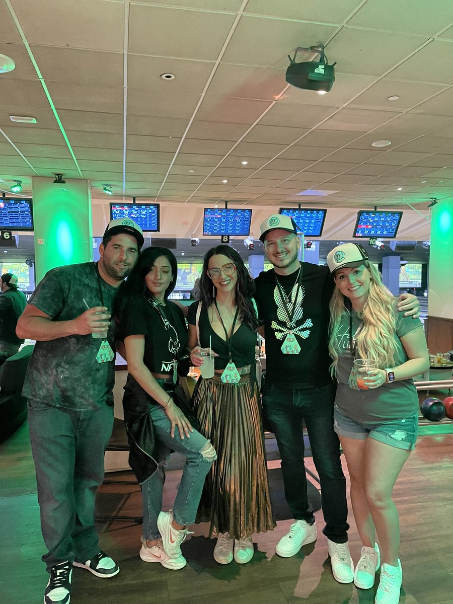 The <a href="/alienfrens/">alien frens</a> event @ NFT NYC was off the chain. Thank you <a href="/_masoncrowe/">mason</a> <a href="/iFungibility/">Fungi</a> <a href="/likecookies42/">Likecookies42 🍪🔺️</a> <a href="/SeanOhio_/">sean</a> and the rest of the team for putting this together. <a href="/chulo_chris_/">Chulo 🌼</a> in the house, <a href="/vicesolez_eth/">Allan.eth</a> from <a href="/quirkiesnft/">Quirkies</a> #AlienFrens #NFTNYC #NFTNYC2022