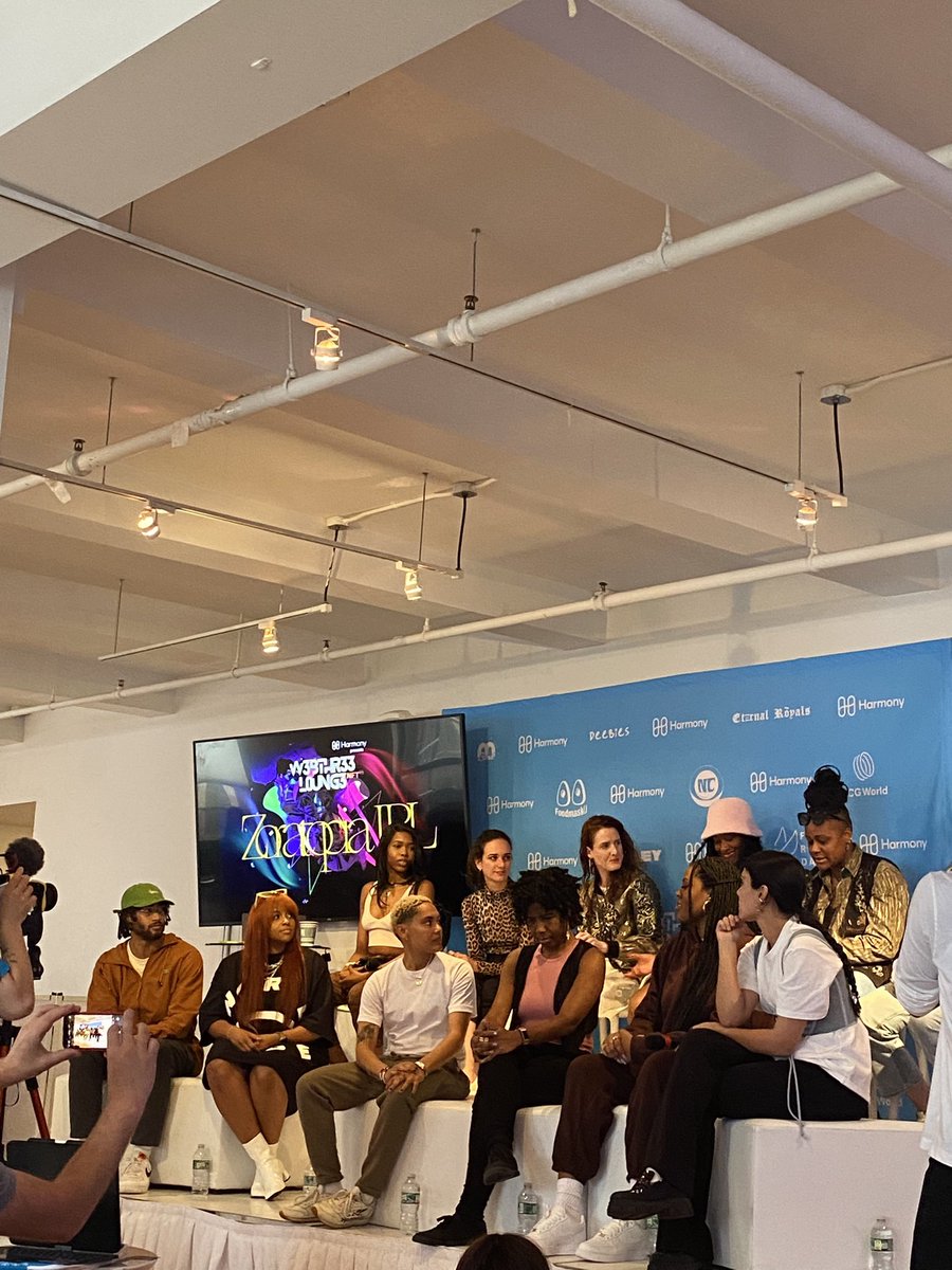 siobhan's tweet photo. “I think there’s something way more powerful than the money - there’s something here that’s going to transform worlds” - @CallMeLatasha on a @zoratopia panel of 11 women in web3 https://t.co/Tqm6KYreaN