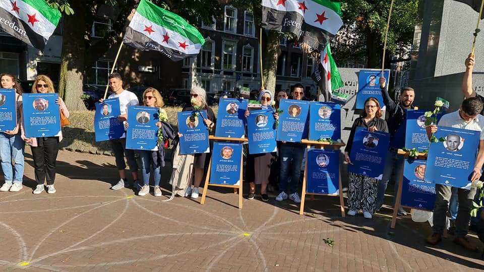 mahmod1989512's tweet photo. وقفة اليوم اهالي المفقودين والمعتقلين في حق كشف المصير 
#حق_كشف_المصير https://t.co/GoZW4cpoon