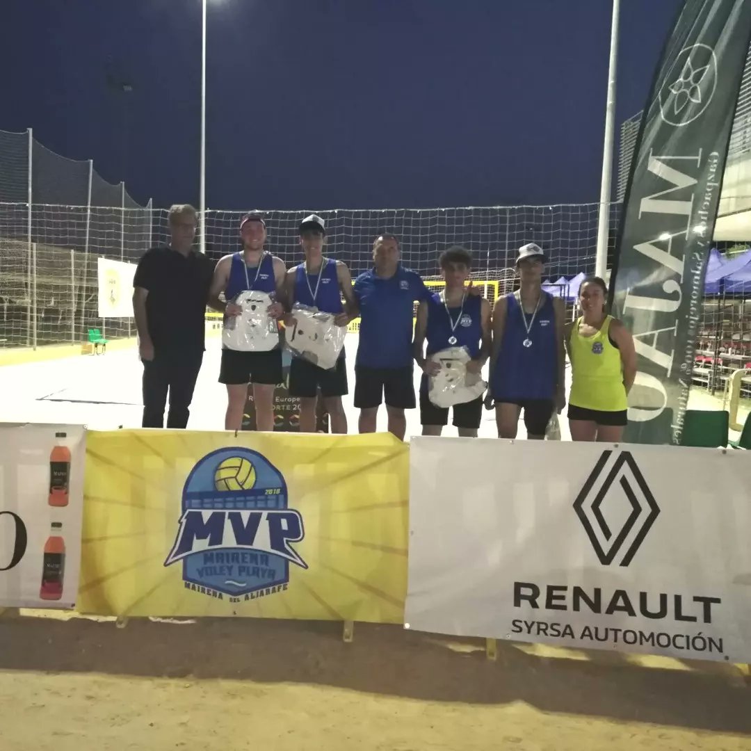 mairenavoleypl1's tweet photo. ¡VAYA FIN DE SEMANA!

202 deportistas participaron en la XVII edición del torneo de Mairena Voley playa.

⚠️ 202 😲

De Benjamín a Senior 👩‍👦‍👦
De viernes a domingo 💪🏻
Voley playa en #mairenadelaljarafe 🥳🥳🏐☀️

¡Espectáculo!

¡ENHORABUENA Y GRACIAS POR ESTA PASIÓN!

💙💛 https://t.co/cSmk7wLrqo