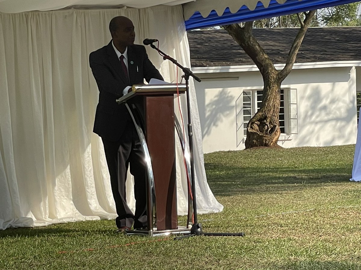 AndreaVoigt2305's tweet photo. @AlokSharma_RDG acknowledging the crucial role of a #sustainablecoldchain for livelihood and @NosaEgiebor thanking @Danfoss for our engagement with @Uni_Rwanda students. Undeniably a big day for ACES 🇷🇼. @DanfossClimate we are proud to be part of it ! https://t.co/Kl7YJDhIHQ