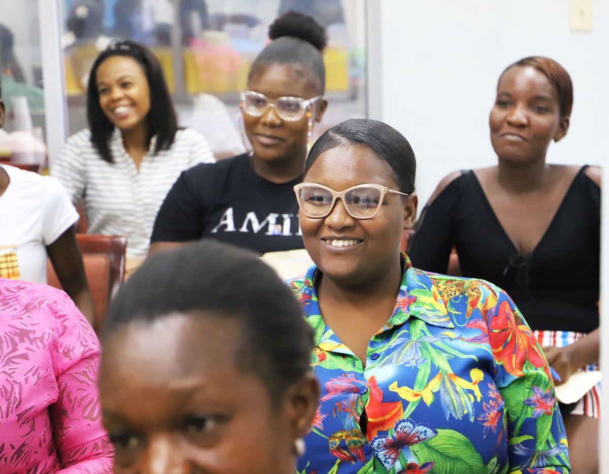 PADForg's tweet photo. W/ The Coca-Cola Foundation’s support, PADF worked with Haitian recycling enterprise @ecssahaiti to train 206 people (including 182 women) in plastics recycling techniques and 79 women in financial management.
#Resikle #Resiklepoupwotejelavi #SustainableLivelihoods https://t.co/tLHTt8Q3XW