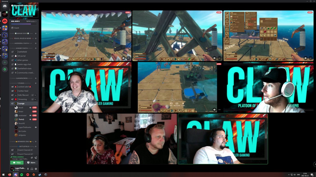 Tonights entertainment!😎🍻
Watching my friends play #Raft and messing around!
Having so much fun only watching &amp; talking trash! Love my community!🐧😃