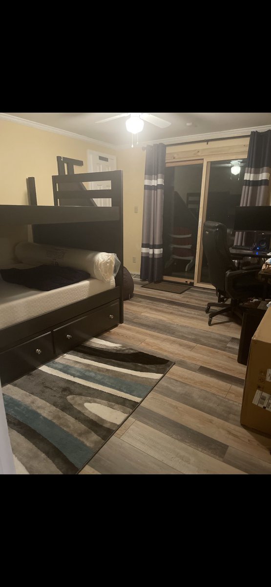 LeesaGentry's tweet photo. @RoomsToGo I paid for this bunk bed in January!  Still missing parts!  No one calls me back not even Roger at Raleigh Store who assured me he would. JUST GIVE MY MONEY BACK!  I will retweet this daily until you do https://t.co/1gzQQwqctr