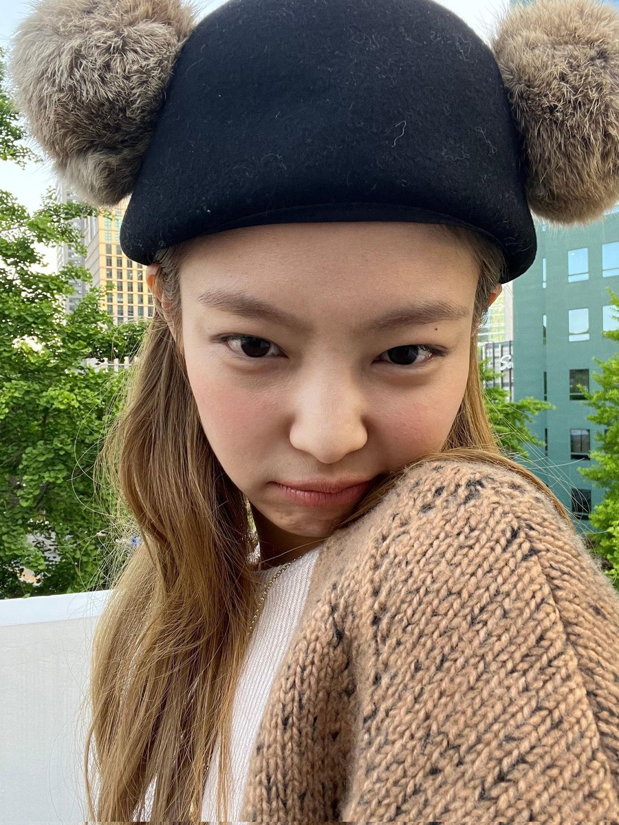 jenniesarchive's tweet photo. the cutest girl ever, jennie kim https://t.co/B2UTXhFbwq