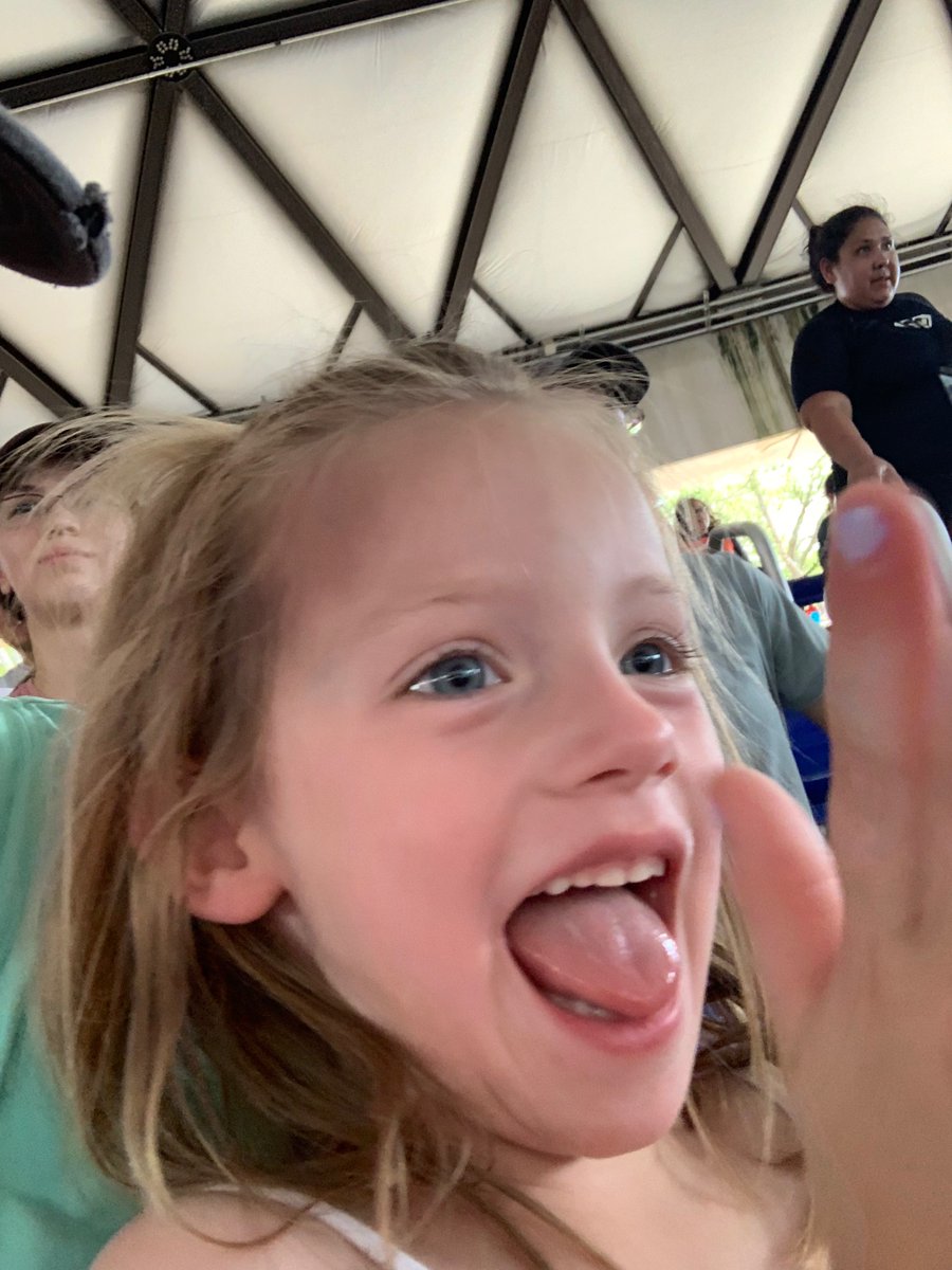 Seeing “Shamu” in person for the first time selfie is my choice for Choose Your Own Selfie box #TWESummerSelfieBingo <a href="/TWEHowl/">Tom Wilson Elementary</a> #twehowl