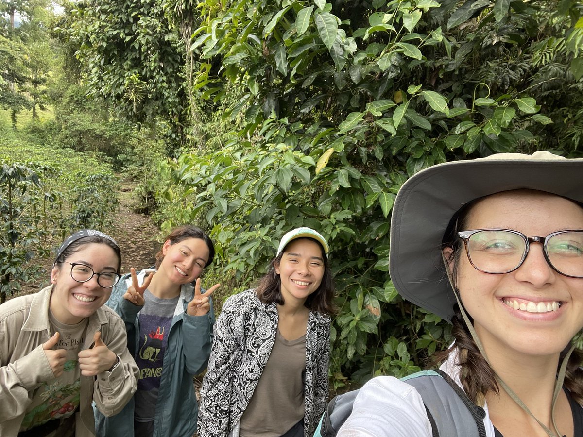 ErricoGina's tweet photo. Shout out to today’s field crew! Love taking new friends into the #forest to help me study #treeseedling survival in #CostaRica
@julissa_____ https://t.co/P7hyHcE6SP