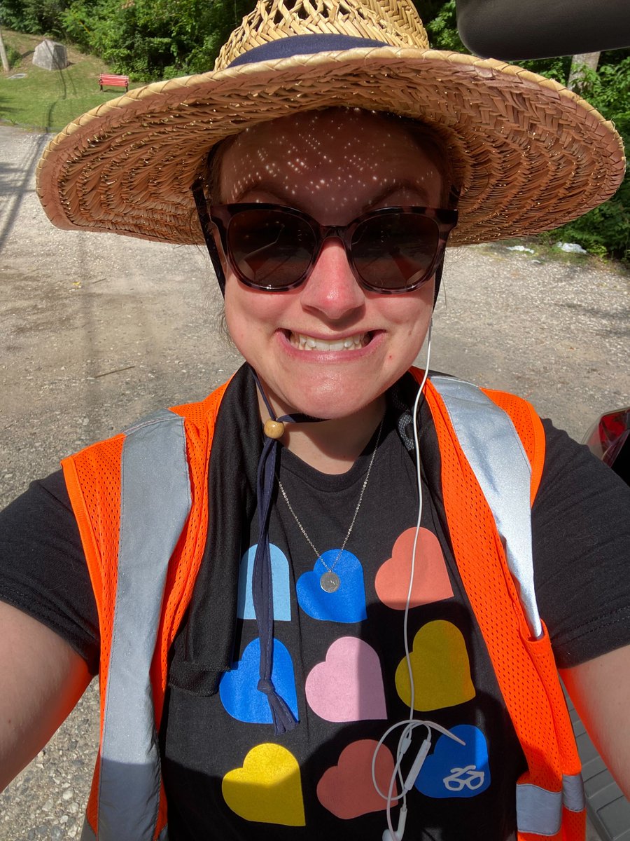 degreed's tweet photo. One of our core values is care 💙  which is why once each quarter, we give our people a day off to show that care to others in their community and beyond. Take a peek at some of the amazing ways our team helped others last Friday! #GoodDeedsDay https://t.co/qKITioQDAn