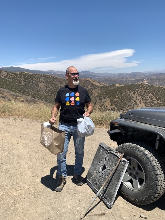 degreed's tweet photo. One of our core values is care 💙  which is why once each quarter, we give our people a day off to show that care to others in their community and beyond. Take a peek at some of the amazing ways our team helped others last Friday! #GoodDeedsDay https://t.co/qKITioQDAn