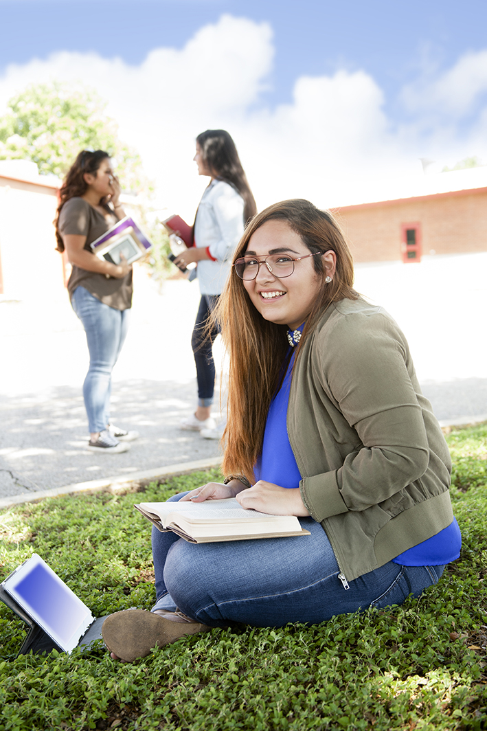 WorkBC's tweet photo. DYK StudentAidBC provides loans, grants, bursaries &amp; scholarship to qualified students? Learn more: https://t.co/zfaWucGIOJ #StudentAidBC #WorkBC https://t.co/9TUxhOVk1B