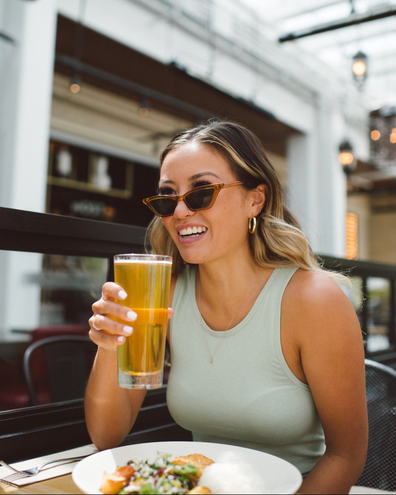 brownslolo's tweet photo. Join us for Social Hour tonight! 

Specials starting at $4.75, who could say no to that?🧡 We’ve got Social beers, wines, cocktails and small bites available!

Social Hour: 3:00-6:00pm, 9:00pm-close https://t.co/hYJOgGdr39