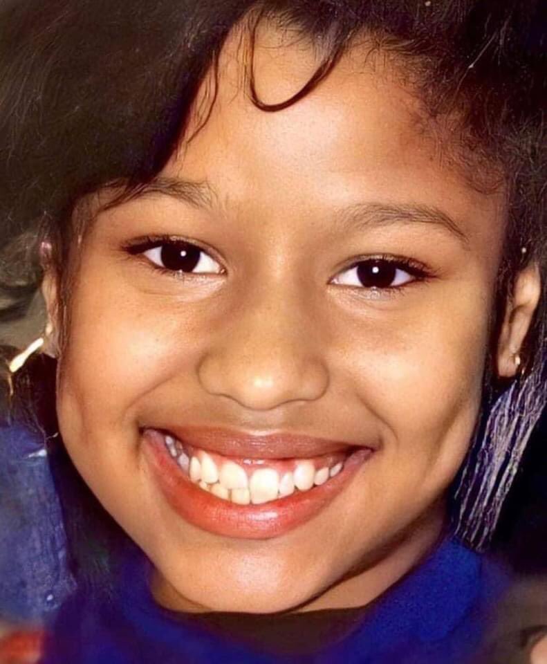 Zoya_Ivy's tweet photo. Nicki Minaj smiling 😊, a thread. https://t.co/1q4ec6hTp9