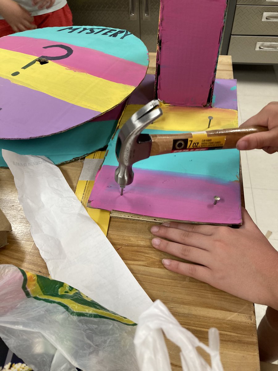NetherwayN's tweet photo. #imagineeringWeek was so much fun today! @DalewoodDragons @dsbn Merci pour cette idée fabuleuse @mrmartinEDU @thekylekitchen https://t.co/9IFKo3fzZJ