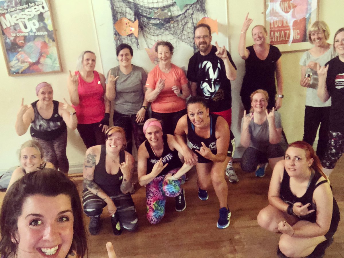 You glorious metal heads, well done for braving the heat tonight! 

Next week we’ll be adding the flashmob tracks Rollin’ and I Was Made For Lovin’ You 🎸

#rockfitwithjenny #rockfit