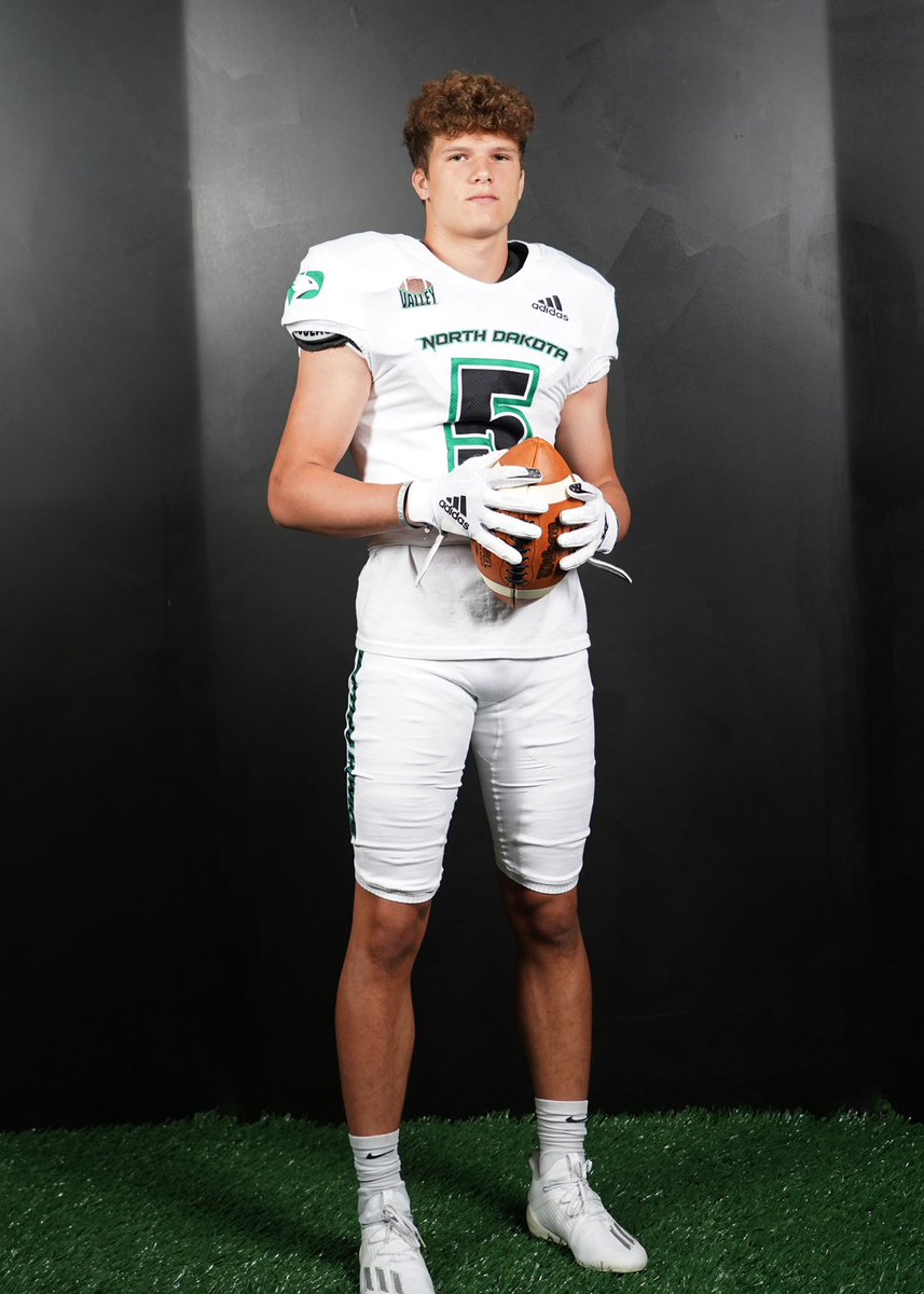 Committed!!⚪️🟢 <a href="/BubbaSchweigert/">Bubba Schweigert</a> <a href="/jschwenzfeier/">Joel Schwenzfeier</a> <a href="/CoachCrutchley/">Steve Crutchley</a> <a href="/coachplanz/">Ron Planz</a> <a href="/LZHSFootball/">LZHS Football</a> <a href="/TNTignite/">TNT Ignite</a> <a href="/UNDfootball/">North Dakota Football</a>