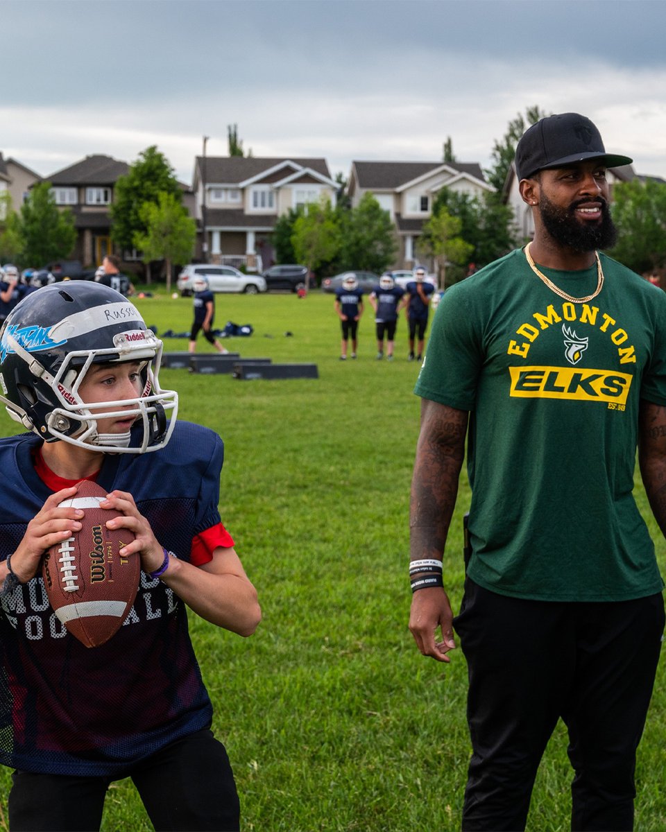 Getting back to the basics with the next generation of Edmonton Football, the Edmonton Mustangs of the <a href="/CDMFA/">CDMFA</a>.

#GoElks #CFL #Football #Community #AB