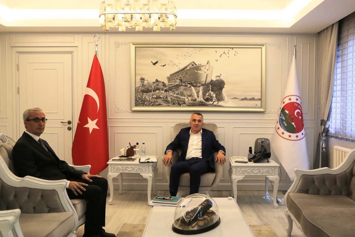 valiosmanbilgin's tweet photo. Türkiye Kömür İşletmeciliği Silopi Kontrol Müdürü Dindar Agitoğlu'nu Valilik makamında kabul ettim... https://t.co/h9B37Q42rq