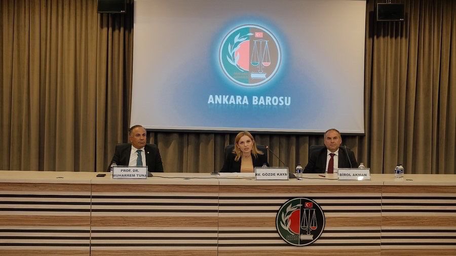 ankarabarosu's tweet photo. Ankara Barosu Turizm Hukuku Kurulu tarafından düzenlenen “Turizm İşletme Belgeleri ve Turizm İşletmeleri Hukuki Sorunları” etkinliği 22.06.2022 tarihinde ABEM Konferans Salonunda gerçekleştirildi. 

Haberin devamı için⬇️

https://t.co/7erTR4MG4E https://t.co/ppcpHtUTTy