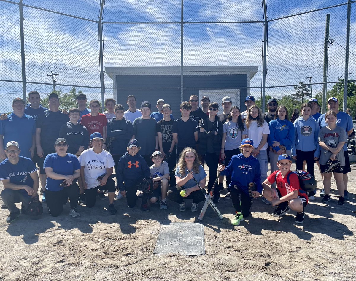 SPJH_PE's tweet photo. Everyone had an awesome time at our Annual Student vs Teacher Softball Game! @NLESDCA ππ₯ #ActivePythons #Tradition #PythonSchoolCommunity #SchoolSpirit https://t.co/ViQICLpTep