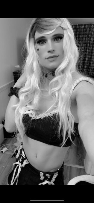 I need a cute belly button piercing hehe https://t.co/JEnB4EnahQ<a href="/tag/xhamster"class="tags"><span>#xhamster</span></a>