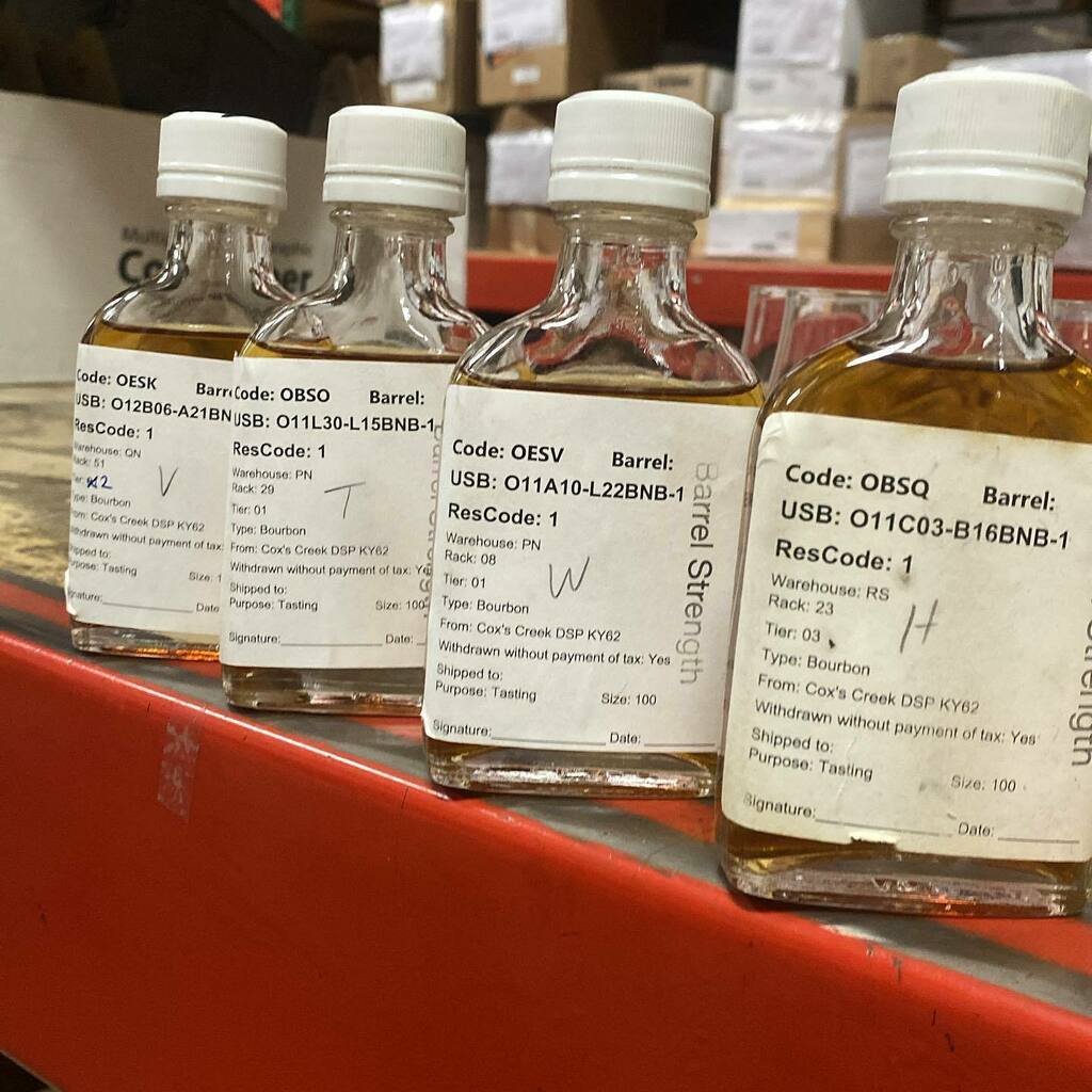 KLDavidOG's tweet photo. We’re back baby!! @klwines @fourrosesbourbon #singlebarrel #kentuckystraightbourbonwhiskey #coxscreek https://t.co/tXTpMvrI6w https://t.co/tss3YlvBXs