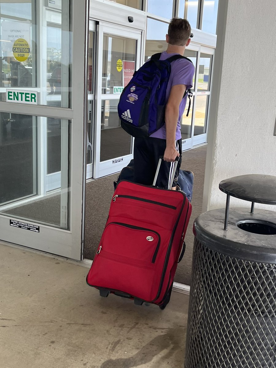 Sad to see my Deputy Campaign Manager Grayson Easterling @oldsoulmot4 head to DC for the summer but this mama knows he is where he needs to be - interning for U.S. Senator Roger Wicker. Good luck, Grayson! We are proud of you!