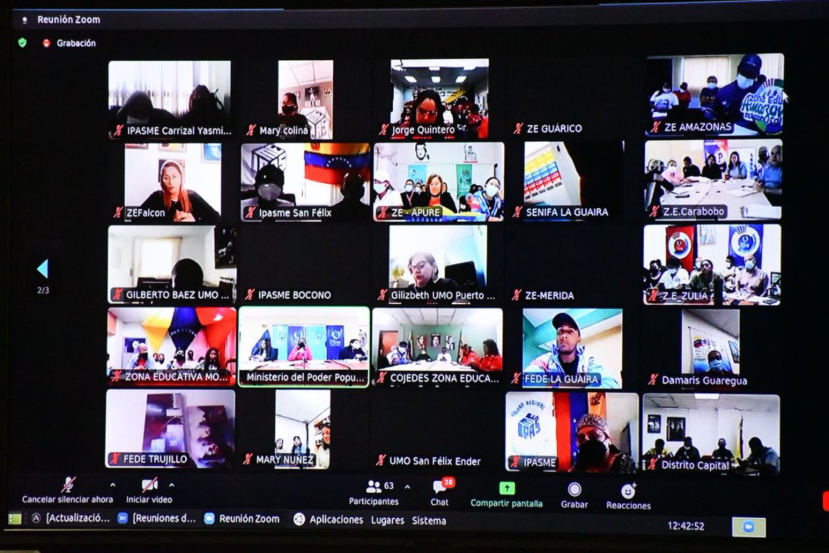 _LaAvanzadora's tweet photo. Pdte. @NicolasMaduro, hoy sostuve videoconferencia con los jefes/as de zonas educativas del país y entes adscritos, evaluamos la conformación de las Brigadas Comunitarias Militares de Educación, verificamos los avances del SNIU 2022 y los reportes en el Sistema Sígueme. https://t.co/q06GPWf6Jp